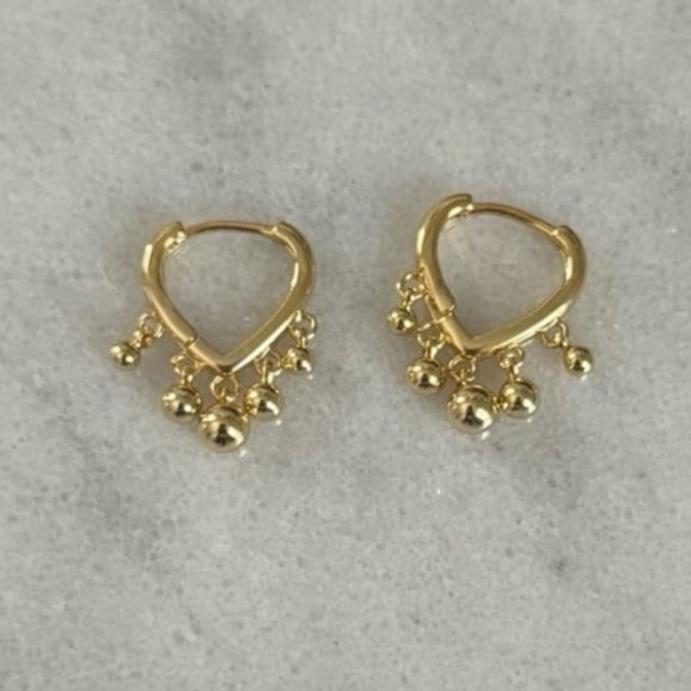 Gold Beaded Tassel Triangle Hoop Earrings Brand New
Gold Plated Sterling Silver - Picture 1 of 4